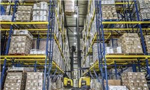 Selective pallet racking storage rack design for warehouses